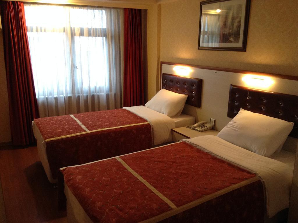 Tayhan Hotel Истанбул Екстериор снимка